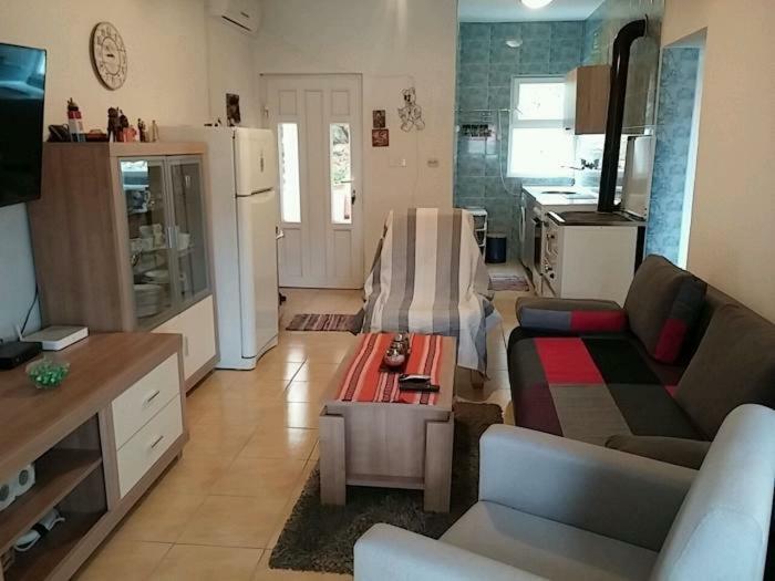 Gogi Apartman Donji Okrug  Exteriör bild