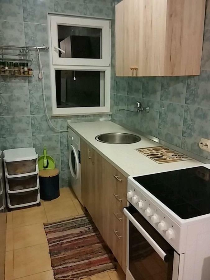 Gogi Apartman Donji Okrug  Exteriör bild