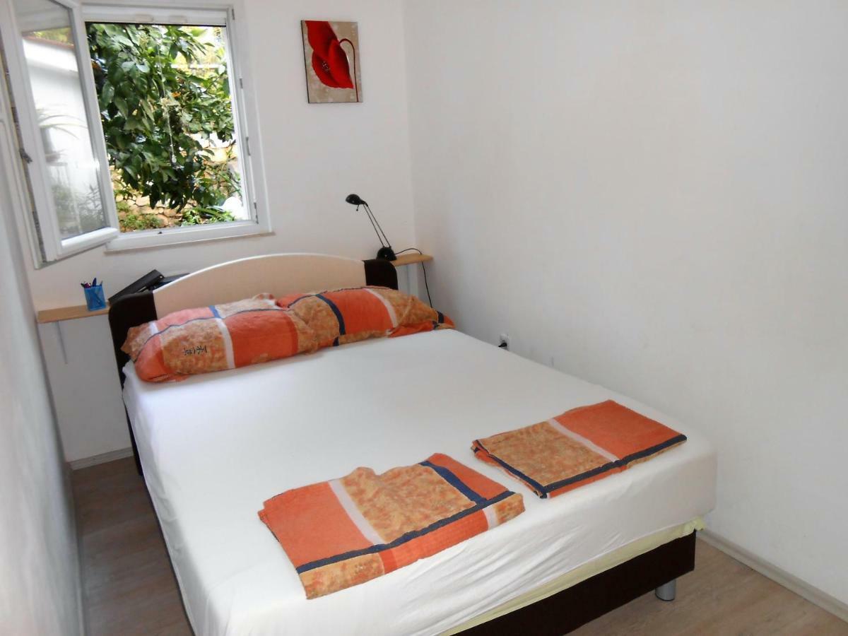 Gogi Apartman Donji Okrug  Exteriör bild